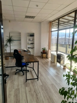 Închiriez spațiu de birouri 