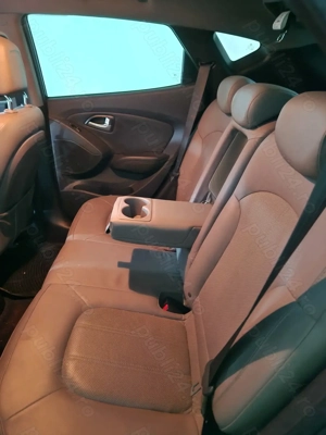 Hyundai ix35  AWD noiembrie 2014, unic proprietar, 133,000 km, garaj, stare foarte buna - imagine 8