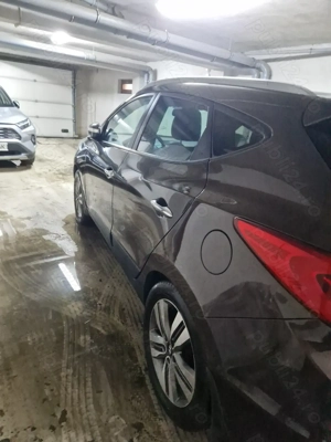 Hyundai ix35  AWD noiembrie 2014, unic proprietar, 133,000 km, garaj, stare foarte buna - imagine 5