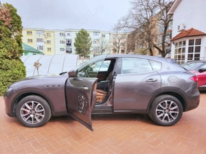 Garantieauto.ro Maserati Levante Q4 GranLusso Navigatie Keyless Piele Memorii Incalzire Scaune - imagine 5