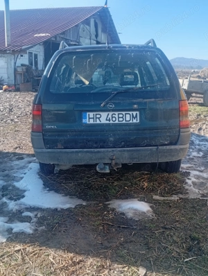 Opel Astra f 1.6 - imagine 4