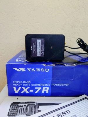 Transciever portabil Yaesu VX& R Submersible