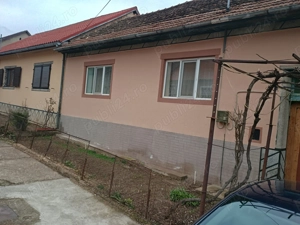 Casă de vânzare, Eșelnița.