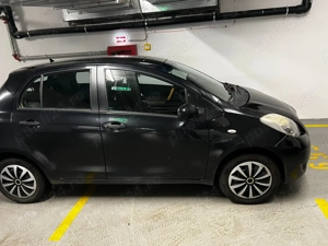 Toyota Yaris 2010 , Negru ,250.000 km ,cutie de viteze noua - imagine 2