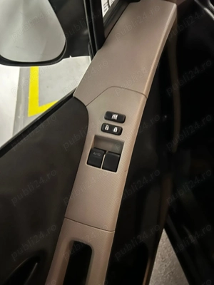 Toyota Yaris 2010 , Negru ,250.000 km ,cutie de viteze noua - imagine 6