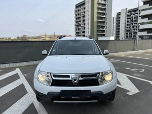 Dacia Duster 4x2 an fabricatie 2011 motor 1.5 dci 110 cp euro 5. CLIMA . - imagine 7