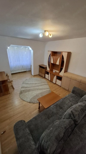 apartament 2 camere decomandat de închiriat 