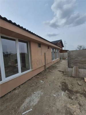 Duplex pe parter - 3 dormitoare - zona foarte buna - gata de mutat - imagine 5