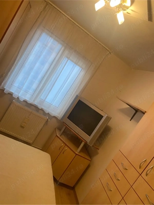 Închiriez apartament 2 camere,renovat complet, zonă liniștită, acces facil Shopping. - imagine 2