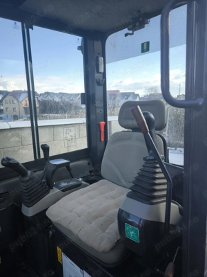 Mini excavator Komatsu PC 26 - imagine 4