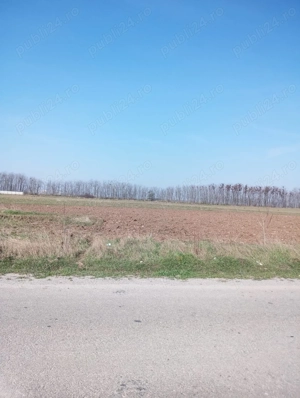 Vând parcele intravilan 