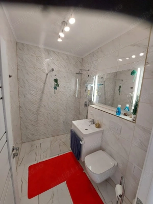 Vand apartament 2 camere  - imagine 3