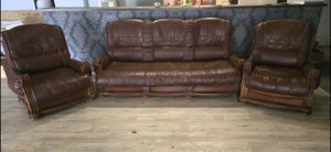 Vând canapea și fotolii piele 
