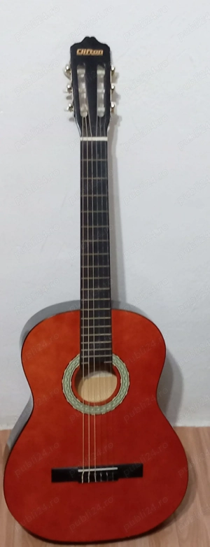 Vând chitară Clifton