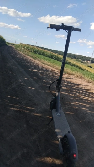 vând trotineta electrică 