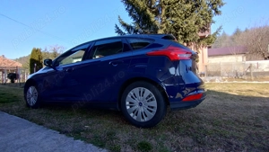 Vând Ford Focus 2016   1 l benzină  - imagine 2