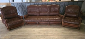 Vând canapea de piele și fotolii 
