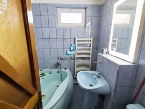 Apartament 2 camere, etaj 4, zona Petrodava - imagine 3