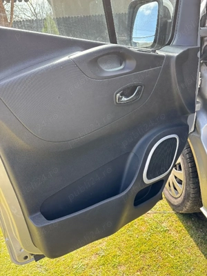 Opel Vivaro 1.6 biturbo 2016 - imagine 9