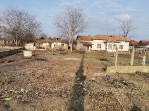 Teren intravilan+ casa de vanzare