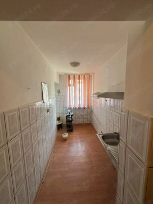 Apartament 3 camere, 60 mp, decomandat, etaj 3   Piatra Neamț, str. Nicolae Iorga - imagine 2