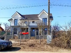 Sanandrei Duplex cu 4 Camere, Drum Asfaltat, Toate Utilitatiile - imagine 2