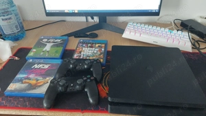 Vând PlayStation4 slim 500 g ,2 manete ,3 jocuri 