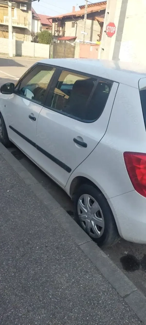 Vând Skoda Fabia  an fabricație 2010 nematriculata  - imagine 6