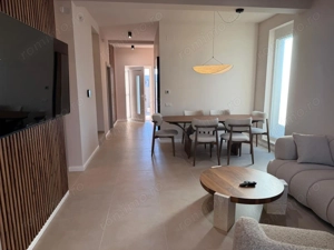 Casa cu 4 camere 2 garaje British School