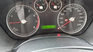 FORD FOCUS 1.6 benzina, 101 cp, 2006, euro 4, GPL, hatchback 5 usi, KEYLESS GO-ENTRY - imagine 9