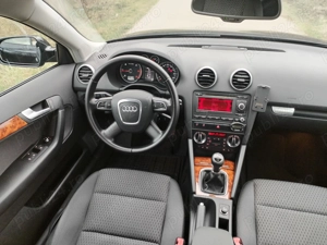 Audi A3 facelift, an 2011,1.6 tdi euro5, 4+uși, km 193000 - imagine 10