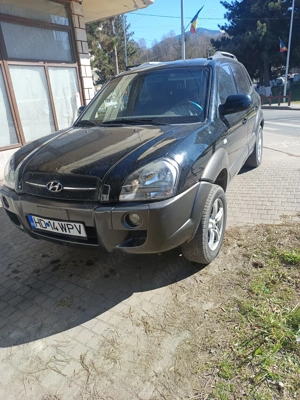 Vând Hyundai Tucson 4x4 diesel cutie automata  - imagine 2