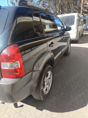 Vând Hyundai Tucson 4x4 diesel cutie automata  - imagine 5