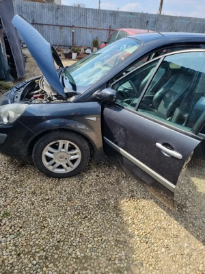 Renault  Scenic - imagine 4