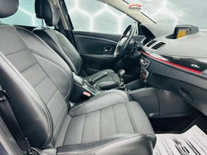 RENAULT MEGANE - imagine 16