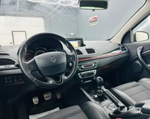 RENAULT MEGANE - imagine 19