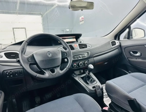 RENAULT GRAND SCENIC - imagine 19