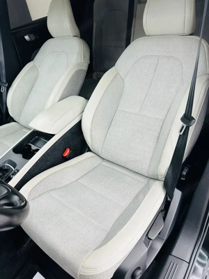 VOLVO Xc-40 - imagine 18