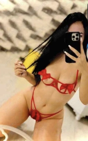   Top Top Top Bruneta cu Forme Te Astept   - imagine 4