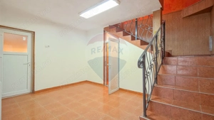 Oportunitate: Casă 6 camere (3 camere spațiu comercial+etaj locuință) - imagine 14