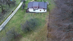 Casă / Vilă cu 7 camere   în zona Bran-Tohanita