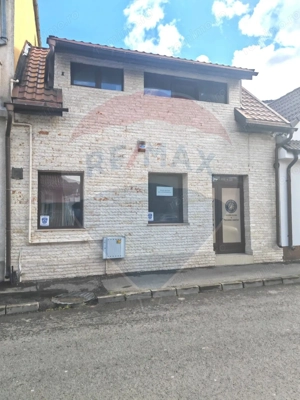 Apartament cu 4 camere de vânzare in zona centrala