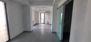 Spatiu comercial, Etajul 2, 221 mp, centru Dumbravita