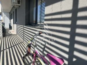 Apartament cu 3 camere, 2 locuri de parcare, et 1, Giarmata Vii - imagine 9