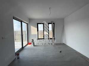 Duplex despartit cu zid dublu de caramida cu 3 camere in Urseni