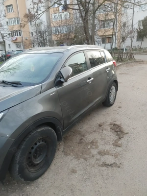 Vând kia sportegi an fabricație 2012 