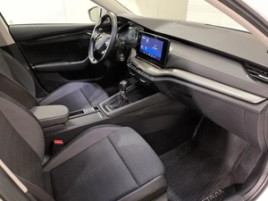 Skoda Octavia - imagine 10