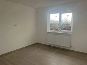 Glina stadion casa parter 4 camere - imagine 36