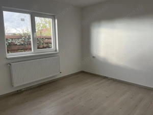 Glina stadion casa parter 4 camere - imagine 34