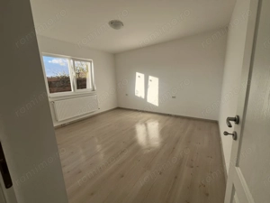 Glina stadion casa parter 4 camere - imagine 63